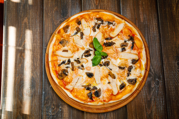 С курицей и грибами